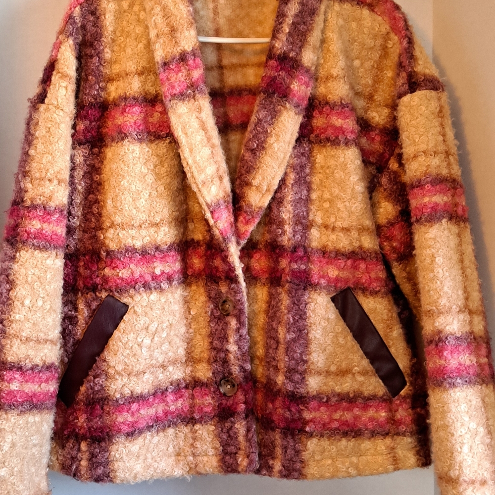 Knox Rose Plaid Teddy Jacket in Cream and Pink